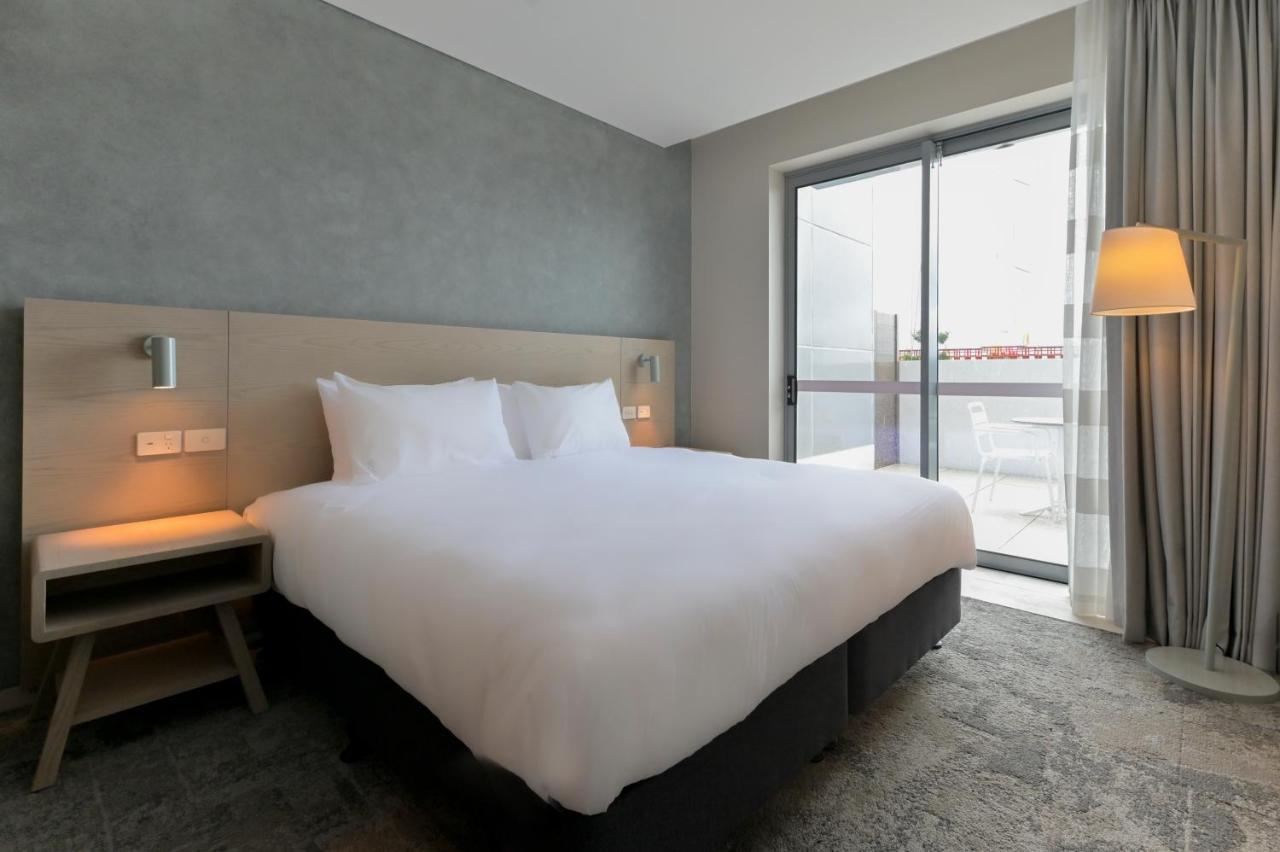 Holiday Inn Express & Suites Sunshine Coast By Ihg Maroochydore Extérieur photo
