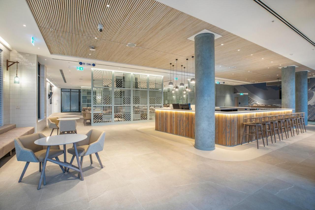 Holiday Inn Express & Suites Sunshine Coast By Ihg Maroochydore Extérieur photo