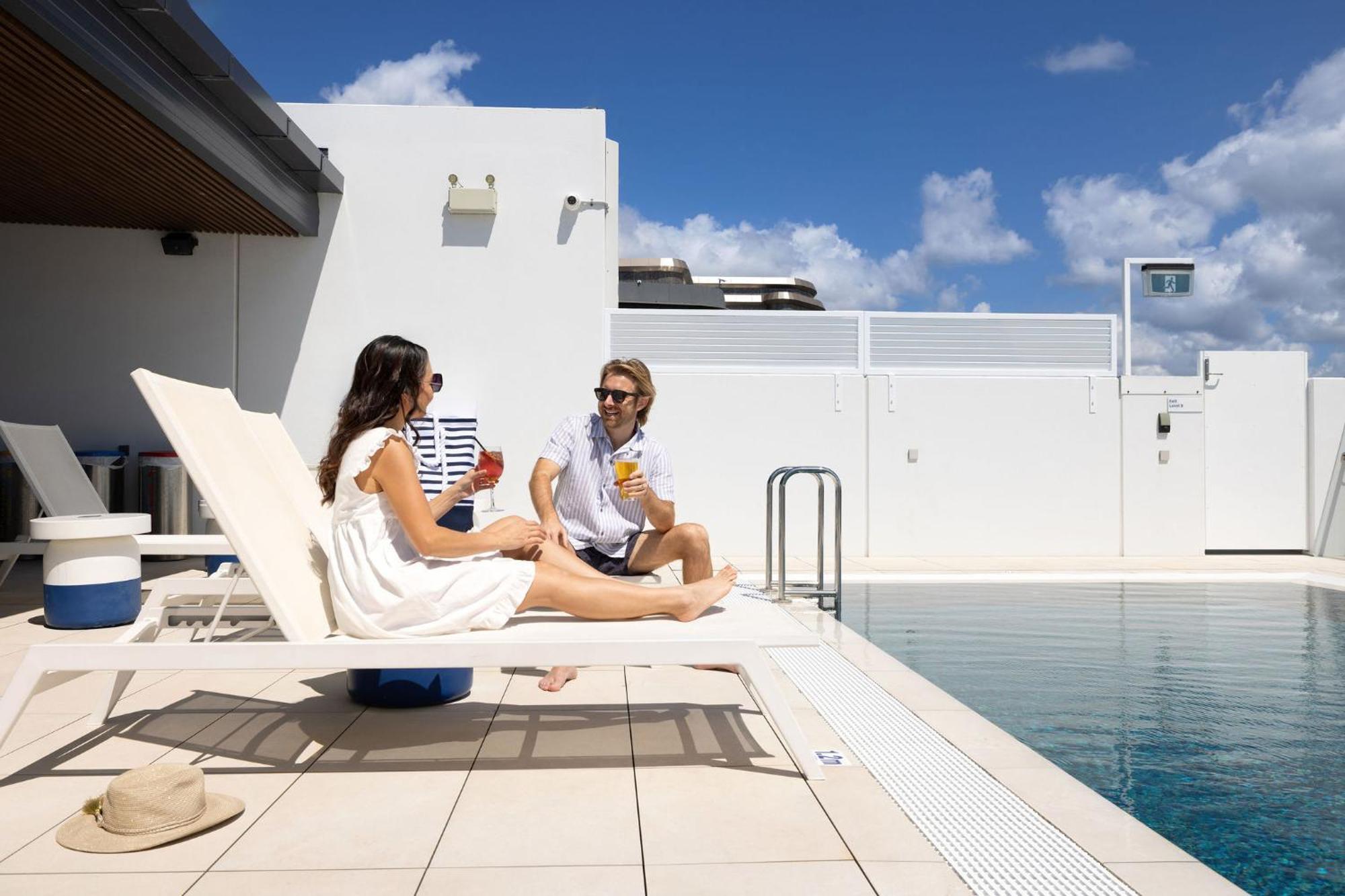 Holiday Inn Express & Suites Sunshine Coast By Ihg Maroochydore Extérieur photo
