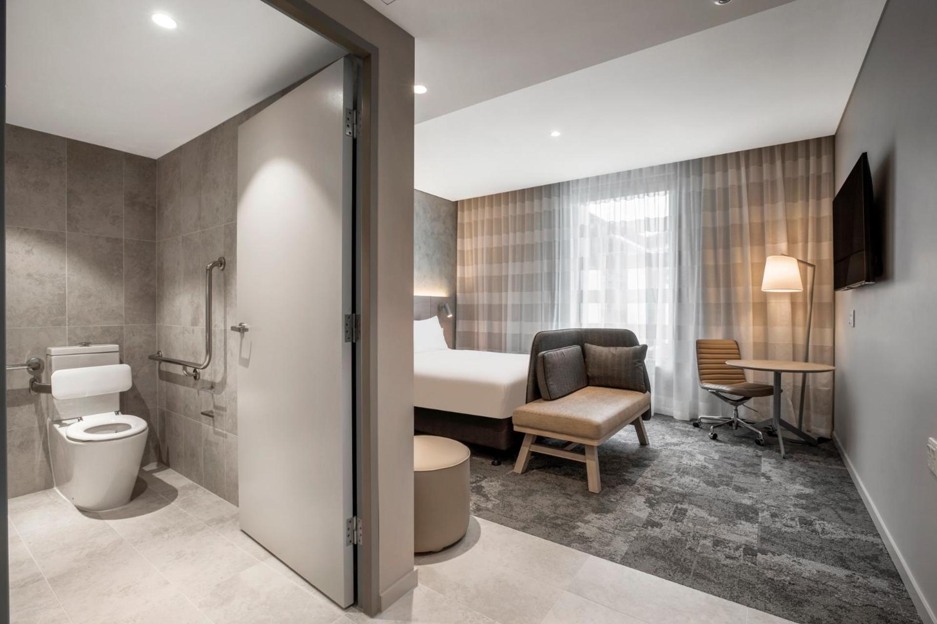 Holiday Inn Express & Suites Sunshine Coast By Ihg Maroochydore Extérieur photo